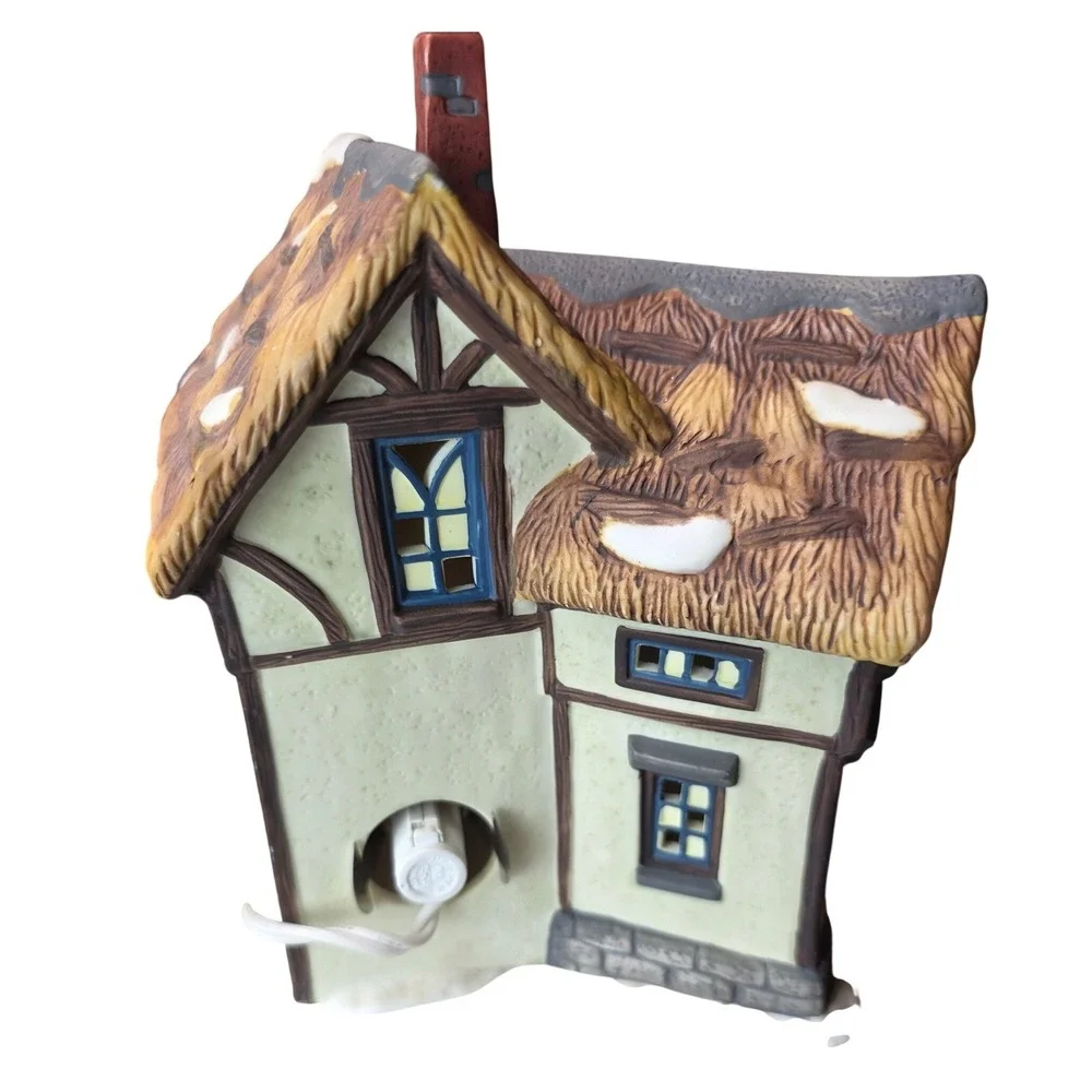 Holiday Time Village Collectibles Janes Quilt Shop Lighted‎ Christmas House G2